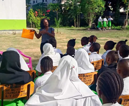 Volunteer Training Young Girls